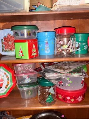 Holiday Cookie containers, tray bags & basket bags